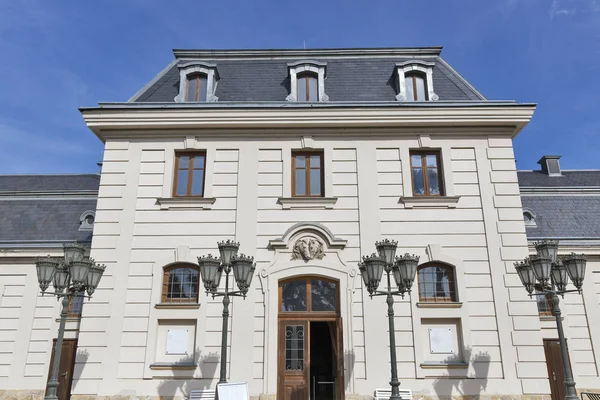 Voormalige woning van de stabiele en vervoer Festetics-kasteel, Keszthely, Hongarije. — Stockfoto