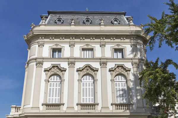 Fasády nádvoří paláce Festetics Keszthely, Maďarsko. — Stock fotografie