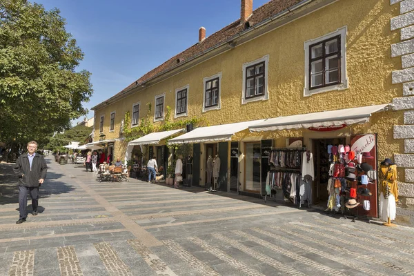 Ulica Kossuth Lajos w Keszthely, Węgry. — Zdjęcie stockowe