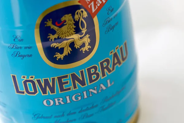 Lowenbrau small barrel of beer can closeup against white — Stock Photo, Image