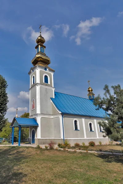 Igreja de São Nicolau em Chinadievo, oeste da Ucrânia . — Fotografia de Stock