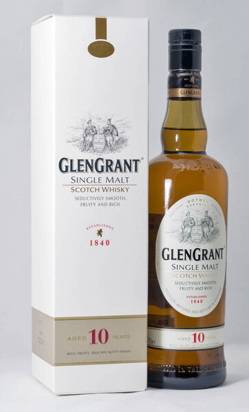 Glen Grant Speyside Single Malt Scotch Whisky bottle close seup

