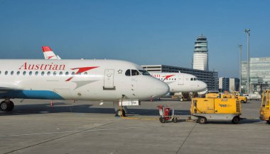 Avusturya Havayolları uçak Viyana Uluslararası Havalimanı, Avusturya.