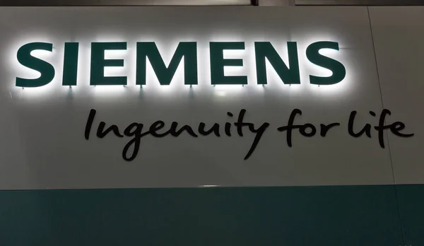 Siemens booth at Kiev Plug-in Ukraine 2017 Exhibition. — Stock Photo, Image