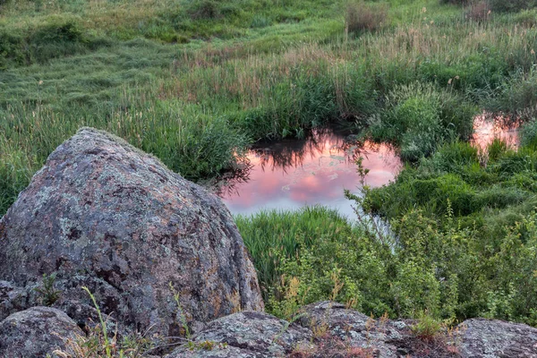 Salida del sol en el cañón de Aktove — Foto de Stock