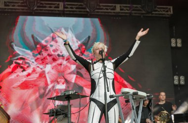 Onuka elektro grup Atlas hafta sonu Festivali'nde gerçekleştirir. Kiev, Ukrayna.