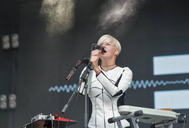 Onuka elektro grup Atlas hafta sonu Festivali'nde gerçekleştirir. Kiev, Ukrayna.