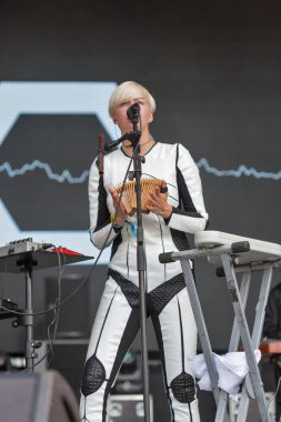 Onuka elektro grup Atlas hafta sonu Festivali'nde gerçekleştirir. Kiev, Ukrayna.