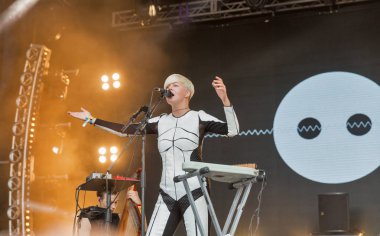 Onuka elektro grup Atlas hafta sonu Festivali'nde gerçekleştirir. Kiev, Ukrayna.