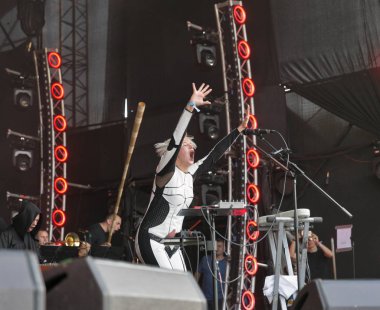 Onuka elektro grup Atlas hafta sonu Festivali'nde gerçekleştirir. Kiev, Ukrayna.