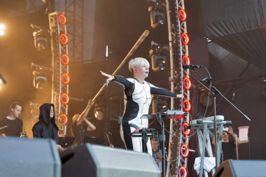 Onuka elektro grup Atlas hafta sonu Festivali'nde gerçekleştirir. Kiev, Ukrayna.