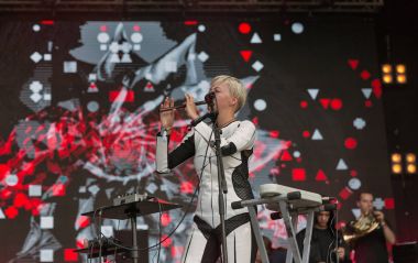 Onuka elektro grup Atlas hafta sonu Festivali'nde gerçekleştirir. Kiev, Ukrayna.