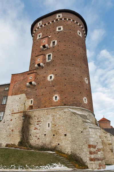 Castelo Real de Wawel Torre de Sandomierska em Cracóvia, Polônia . — Fotografia de Stock