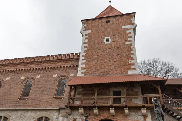 Medeltida staden vägg tower i Krakow, Polen. — Stockfoto