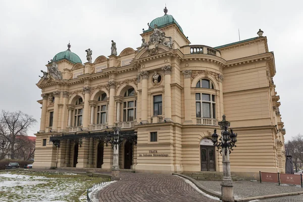 Juliusz Slowacki theater in de oude stad van Krakow, Polen. — Stockfoto