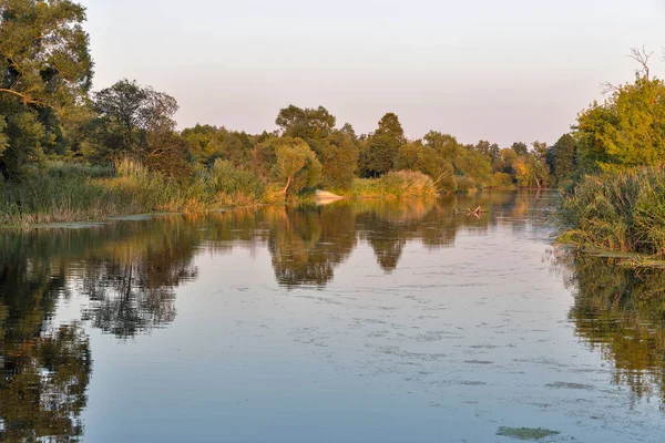 Ros nehir günbatımı manzara, Ukrayna.