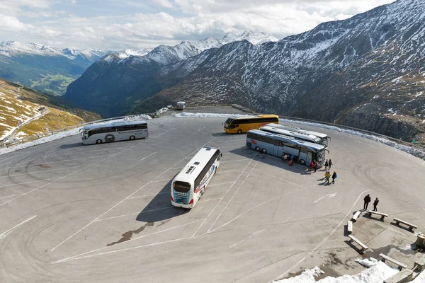 Bus Parking na Grossglockner High Alpine Road w Austrii. — Zdjęcie stockowe