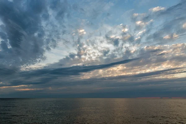 Fırtınalı dramatik deniz manzarası Istria, Hırvatistan.