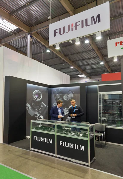 Stánek Fujifilm během Cee 2017 v Kyjev, Ukrajina — Stock fotografie