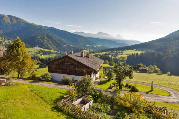 Carinzia occidentale Paesaggio paesaggistico alpino, Austria . — Foto Stock