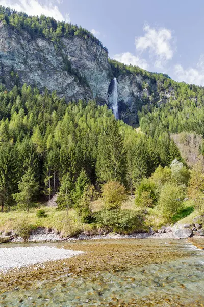 Moll Nehri ve Jungfernsprung şelale yakın Heiligenblut, Carinthia, Avusturya. — Stok fotoğraf