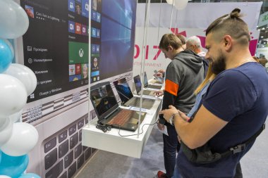 Microsoft booth sırasında Cee 2017 Kiev, Ukrayna