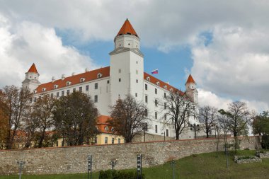 Bratislava, Slovakya 'daki ortaçağ kalesi.
