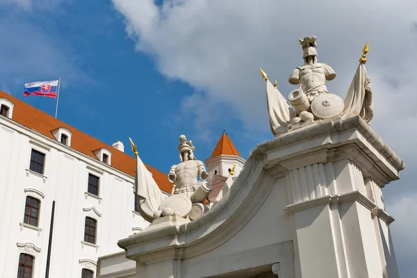 Middeleeuws kasteel in Bratislava, Slowakije. — Stockfoto