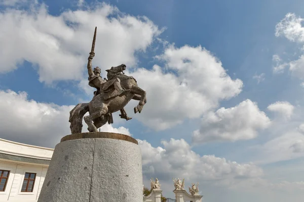 King Svatopluk statue in Bratislava Castle, Slovakia. — Stock Photo, Image