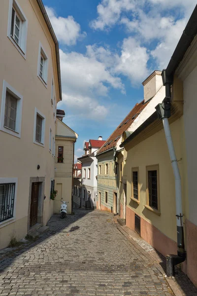 Old narrow street in Bratislava, Slovakia. — Stock Photo, Image