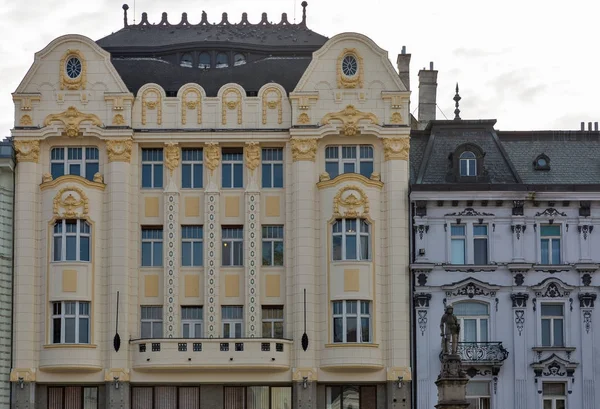 Paláce maďarského výměny banka v Bratislavě, Slovensko. — Stock fotografie