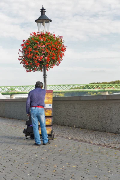 Promenády řeky Dunaj v Bratislavě, Slovensko. — Stock fotografie