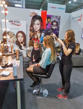 Remington booth sırasında Cee 2017 Kiev, Ukrayna.
