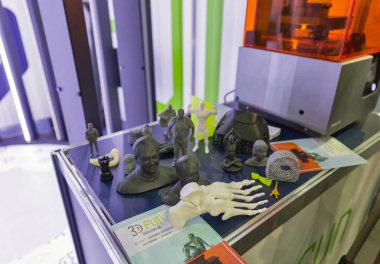 Kiev, Ukrayna Cee 2017 standında üzerinde 3D printerlere harcama maddeler