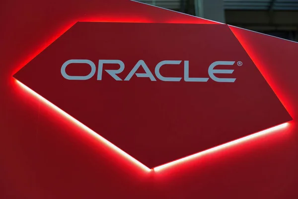 Oracle booth during CEE 2017 in Kiev, Ukraine — Stock Photo, Image