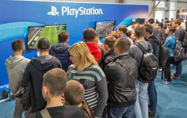 Sony Playstation booth sırasında Cee 2017 Kiev, Ukrayna