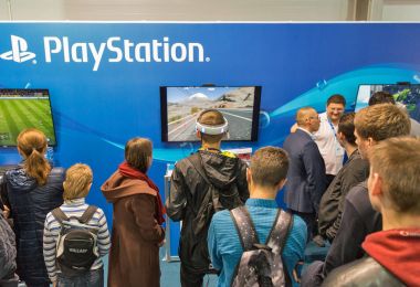 Sony Playstation booth sırasında Cee 2017 Kiev, Ukrayna