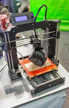 Kiev, Ukrayna Cee 2017 standında üzerinde 3D printerlere harcama maddeler