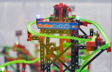 Fischertechnik booth sırasında Cee 2017 Kiev, Ukrayna