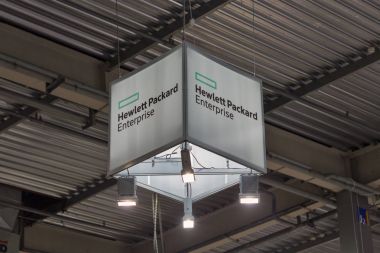 Hewlett-Packard kurumsal logo sırasında Cee 2017 Kiev, Ukrayna.