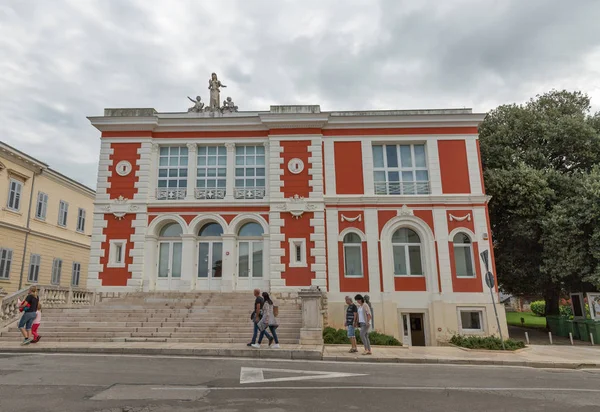 Porec, Crioatia 'da Açık Üniversite. — Stok fotoğraf