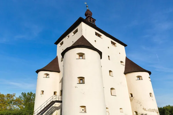 Новый замок эпохи Возрождения в Банска-Штявнице, Словакия — стоковое фото