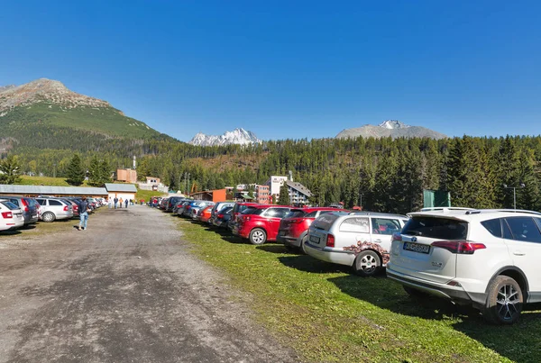 Car parking close to Strbske Lake in Slovakia. — Stock Photo, Image