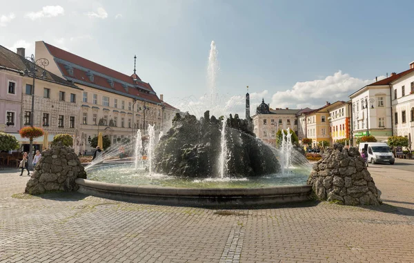 Szökőkút a Banska Bystrica, Szlovákia. — Stock Fotó