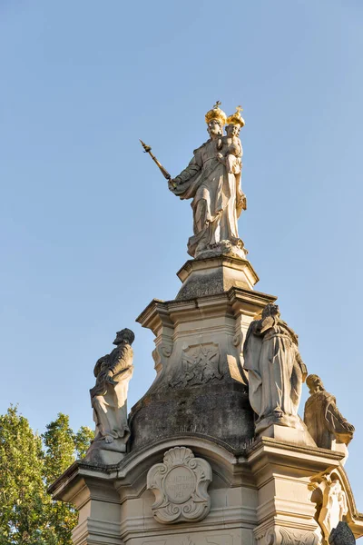 Immaculata sculptuur in Presov, Slowakije. — Stockfoto