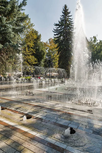 The Singing Fountain in Kosice Old Town, Eslováquia . — Fotografia de Stock