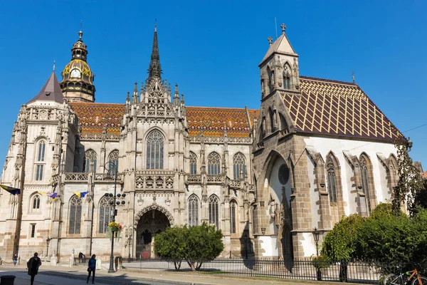 St. 迈克尔教堂和圣伊丽莎白大教堂。斯洛伐克科希策. — 图库照片