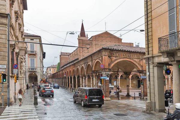 Basilica di santa maria dei servi in bologna, italien. — Stockfoto