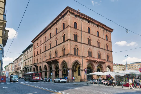 Ancient architecture on Mercato square in Bologna, Italy. — Stock Photo, Image