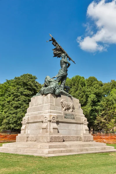 Monument to the fallen of 8th August 1848 in Bologna, Italy. — Stock Photo, Image